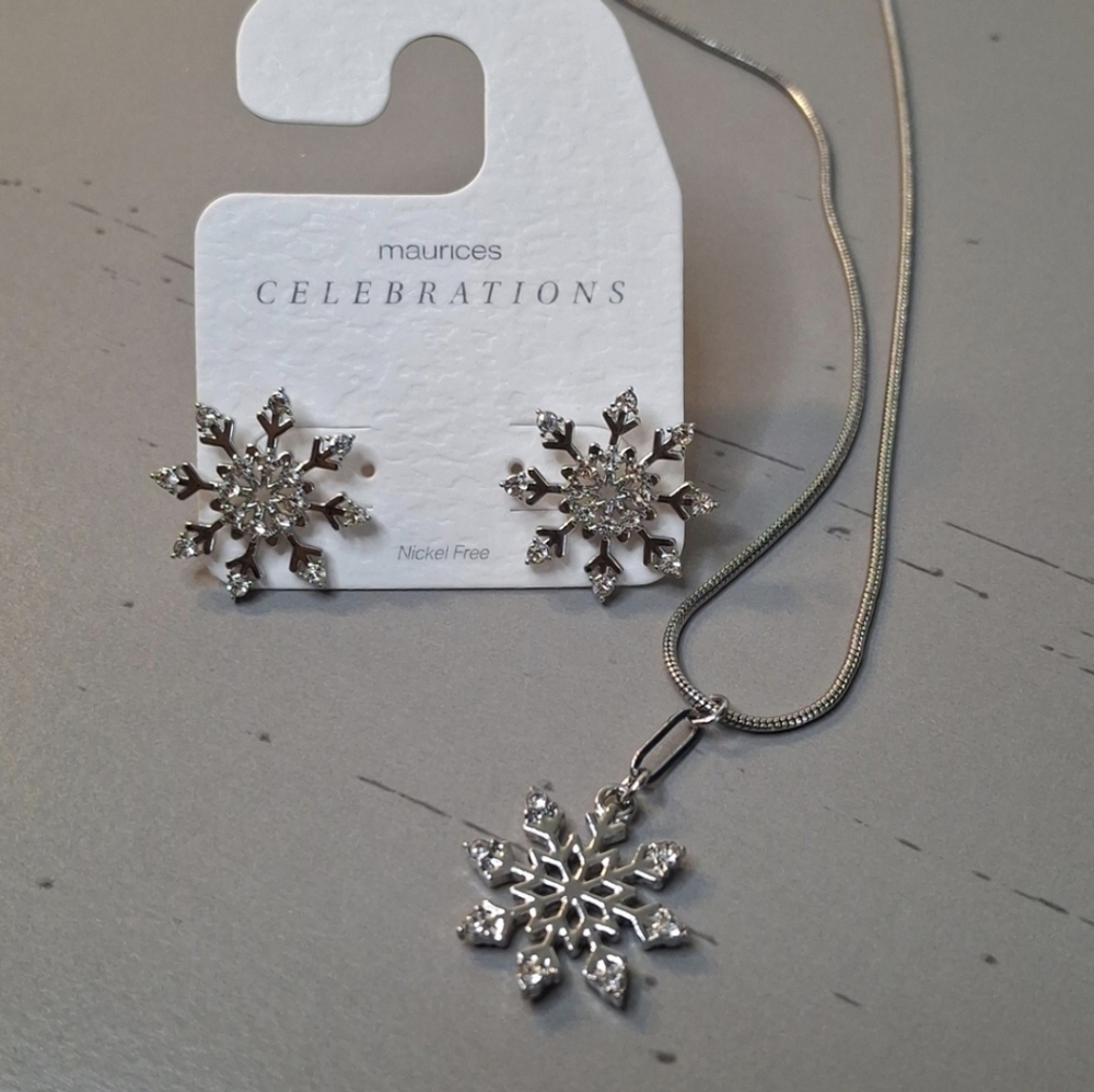 Maurices Silver Snowflake Jewelry Set